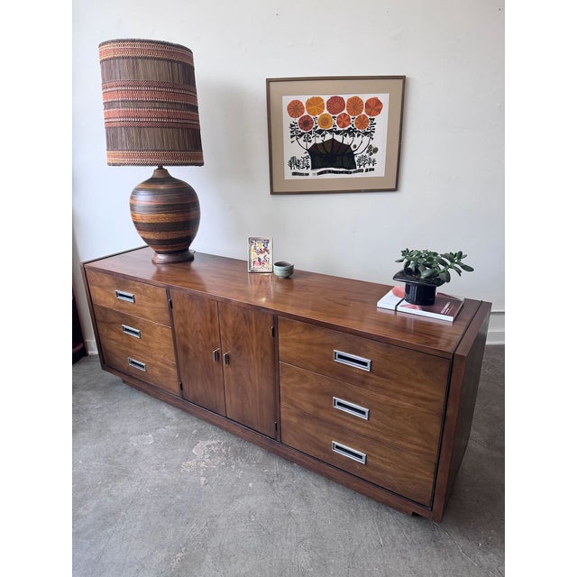 1960s 1960s American of Martinsville Low Dresser For Sale - Image 5 of 9