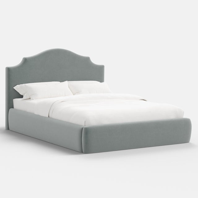 Soft curves, tailored lines, and an effortlessly modern silhouettethis upholstered platform bed brings quiet...