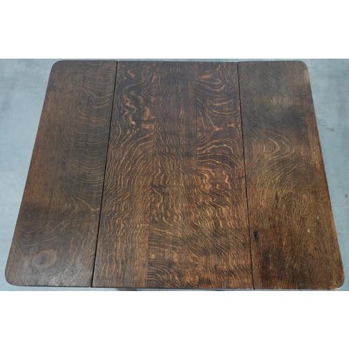 Antique English Drop-Leaf Dining Table in Oak, 1800s For Sale - Image 9 of 13