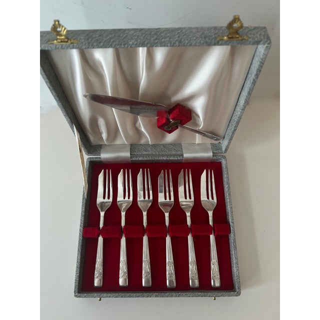 Silver Plate Dessert Forks with Server in Box - Set of 7 For Sale In Los Angeles - Image 6 of 8