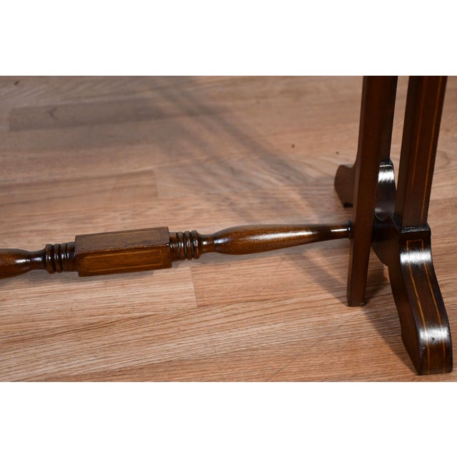 1900s Antique English Mahogany Dutch Marquetry Pembroke Drop Leaf Side End Table For Sale - Image 12 of 14