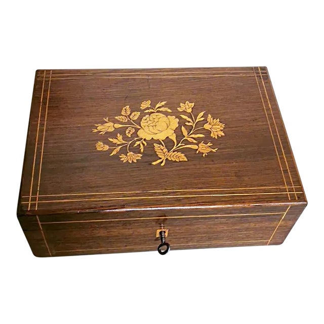 Late 19th Century Napoleon III Style Walnut Table Box For Sale