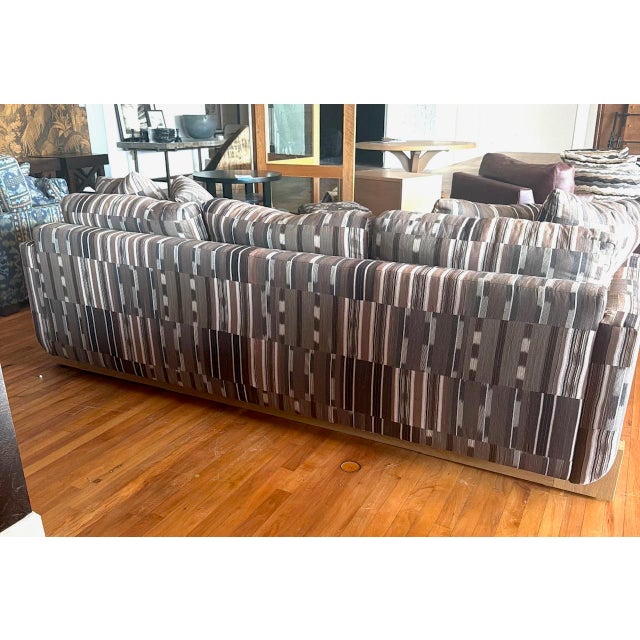 The Design: The Obispo Sofa is a masterclass in Latin American modernism, beautifully conceptualized by world-renowned...