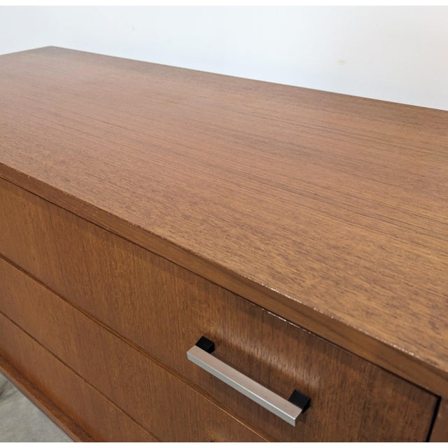 1960s Mid-Century Modern Chest of Drawers, 1960s For Sale - Image 5 of 9