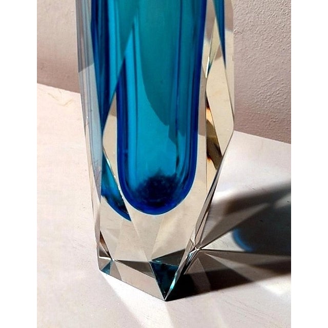 1960s Mandruzzato Murano Attributed Colored and Faceted Submerged Glass Vase For Sale - Image 11 of 12