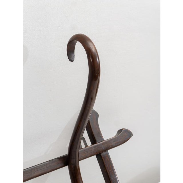 Art NouveauCurved Wood Wall Hanging from Thonet Vienna, 1809 For Sale - Image 3 of 9