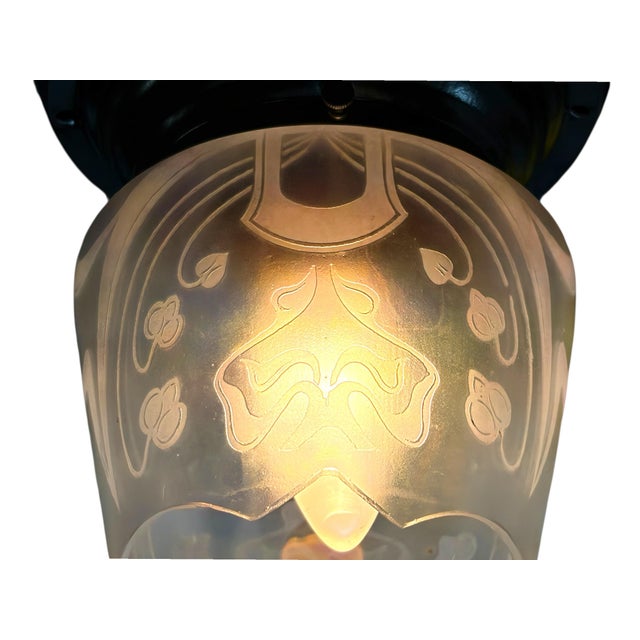 1900 - 1909 1900s Iridescent Nouveau Shade With Etched Whiplash Art Nouveau Design on Antique Brass Fixture For Sale - Image 5 of 5