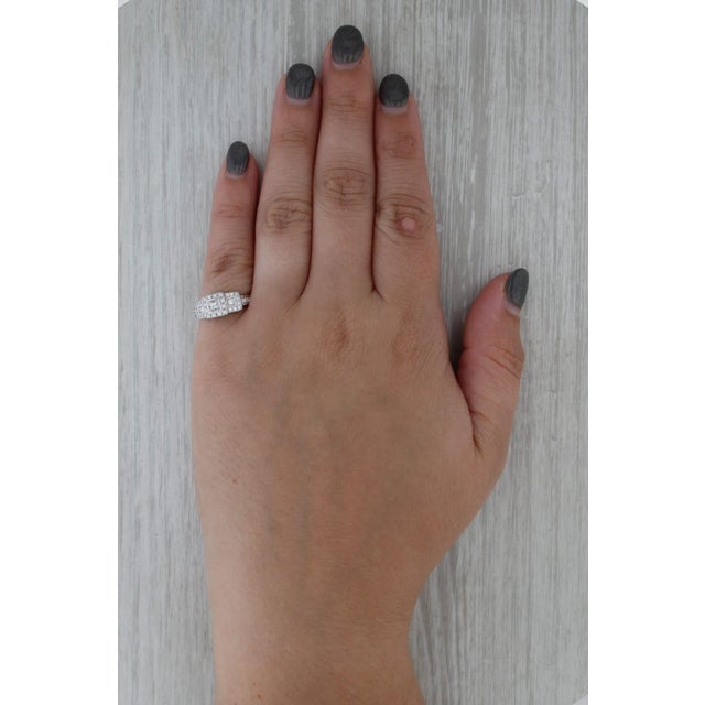 Gemstone Information: - Natural Diamonds - Total Carats - 0.22ctw Cut - Princess Brilliant Color - I - J Clarity - VS2 -...