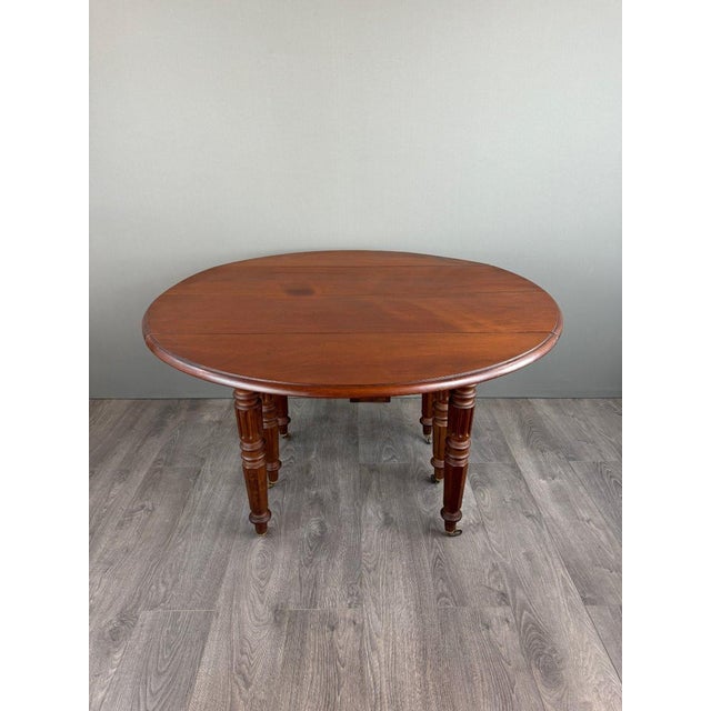 19th Century Drop-Leaf Table in Wood For Sale - Image 6 of 7
