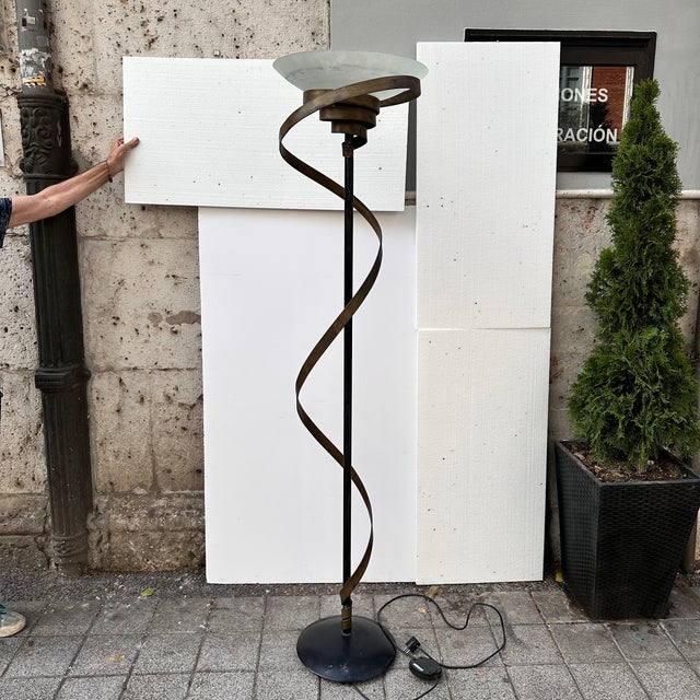 1970s Art Deco Style Floor Lamp in Marbled Glass and Iron, Italy, 1970s For Sale - Image 5 of 18
