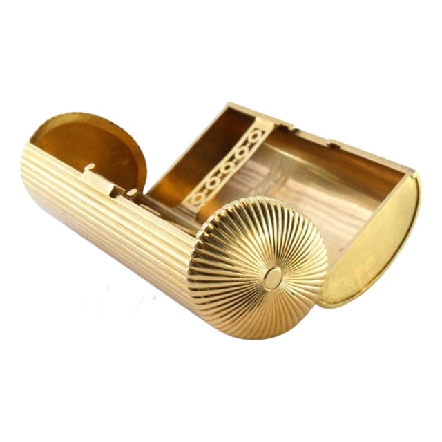 Women's Cigarette Case in Fluted Gold with Hinged Pressure Lid and Cut-Out Interior Compartments from Cartier For Sale
