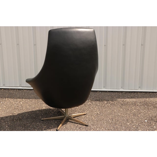 Mid 20th Century Mid 20th Century Swivel Lounge Chair For Sale - Image 5 of 9