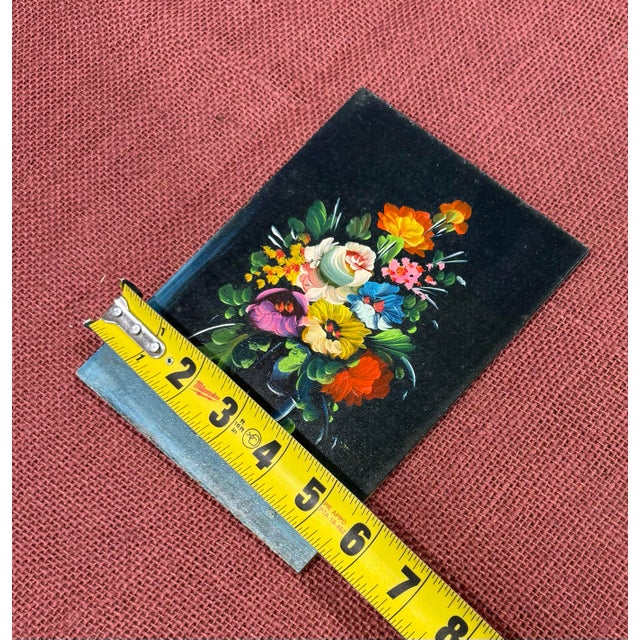 Traditional Vintage Oil Painting on Board - Floral/Flower Arrangement Signed Paolo For Sale - Image 3 of 4