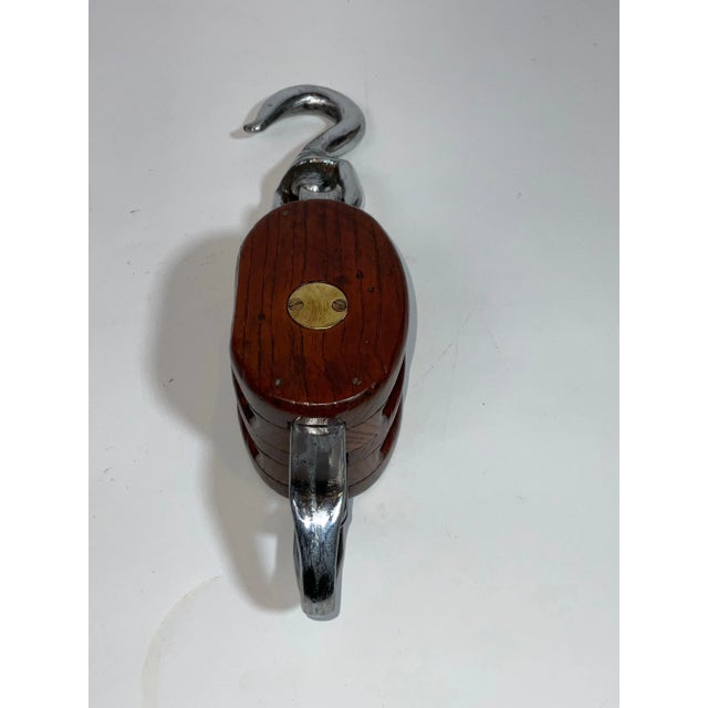 Early 20th Century Sturdy Double Sheave Pulley with Steel Swivel Hook For Sale - Image 5 of 9
