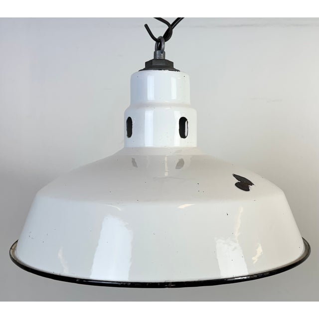 Industrial White Enamel Factory Pendant Lamp from Abolite, 1960s For Sale - Image 6 of 17