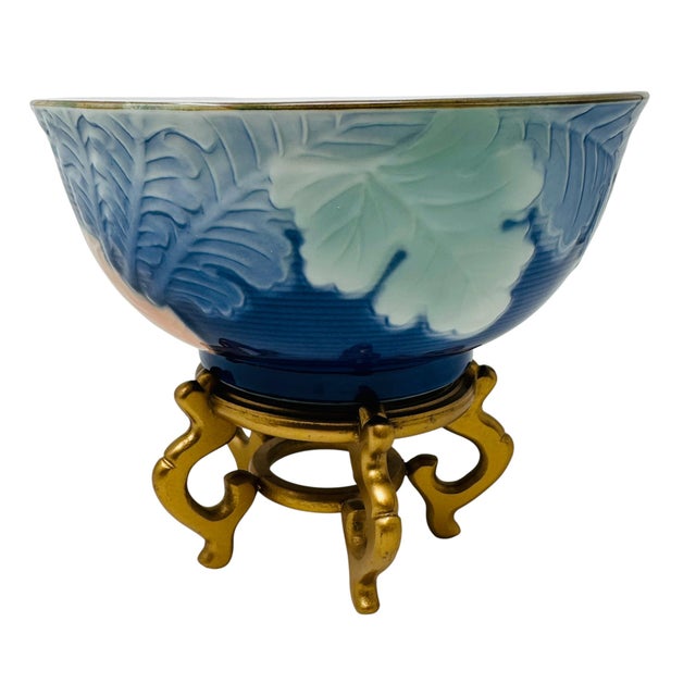 An exquisite mid-to-late 20th-century Japanese art porcelain centerpiece bowl produced by the esteemed Ryūsen Kiln (龍泉窯)....
