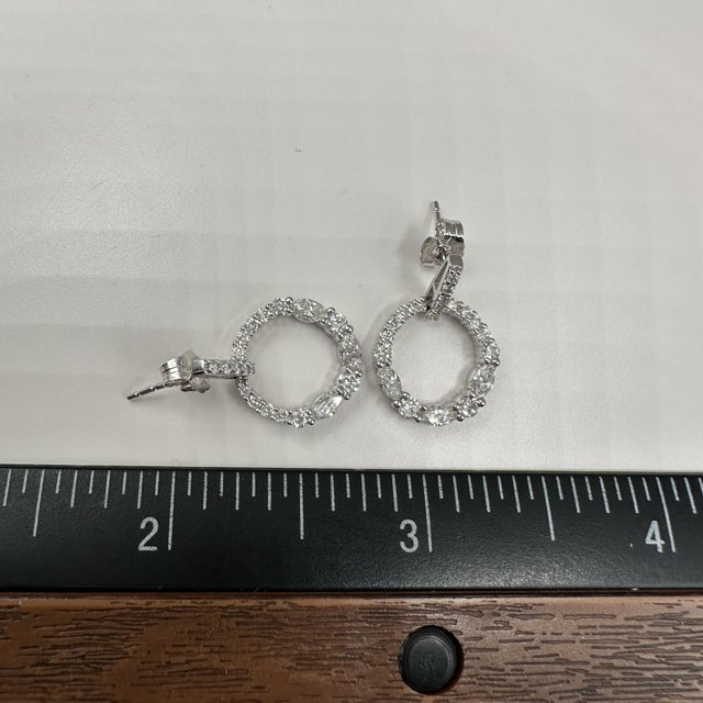 Early 21st Century Diamond Circle Drop Earrings in 14kt White Gold – 1.3ctw, New, A Pair For Sale - Image 5 of 5