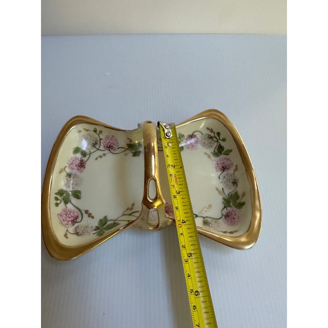 Antique 1880s Limoges France Cottage Bon Bon Basket With Handle, Hand-Painted Floral Design With Heavy Gold Trim For Sale - Image 15 of 17