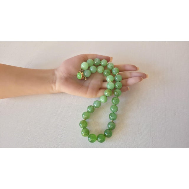 Australian Chrysoprase Beaded Necklace With Sterling Silver Chrysoprase Clasp For Sale - Image 11 of 12