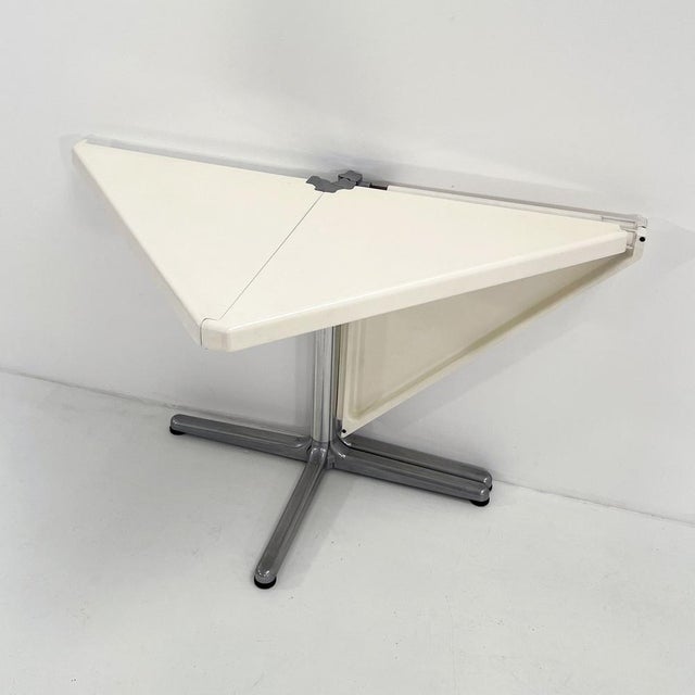 Castelli White Plana Folding Table by Giancarlo Piretti for Castelli, 1970s For Sale - Image 4 of 11