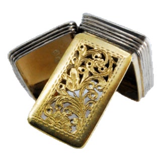 William IV Silver and Gold Vinaigrette Box with Engravings For Sale