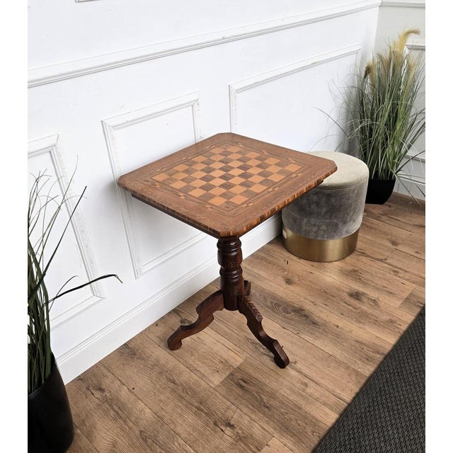 Italian Neoclassical Biedermeier Walnut Inlay Tripod Chess Games or Side Table, 1950s For Sale - Image 6 of 9