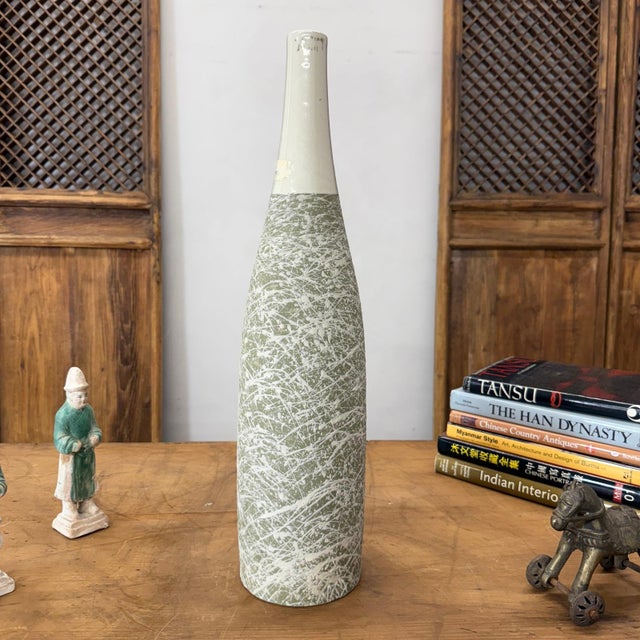 Late 20th Century Ceramic Vase with Green & White Splatter Design & White Neck For Sale - Image 5 of 9