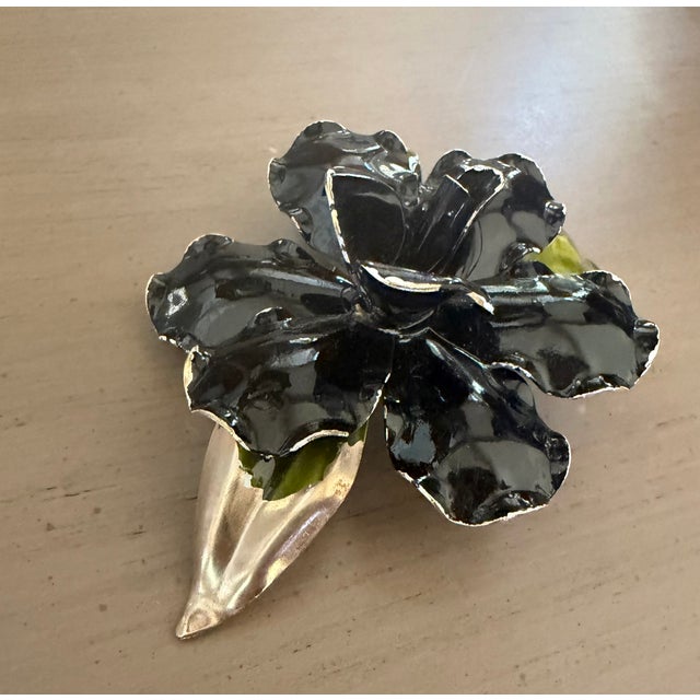 Vintage 1960’s Metal and Enamel Flower Brooch For Sale - Image 4 of 6