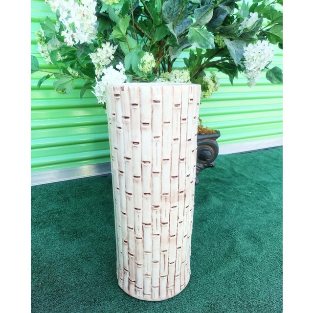 Chelsea House Inc Vintage Ceramic Faux Bamboo Off White Tan Umbrella Stand Holder For Sale - Image 4 of 6
