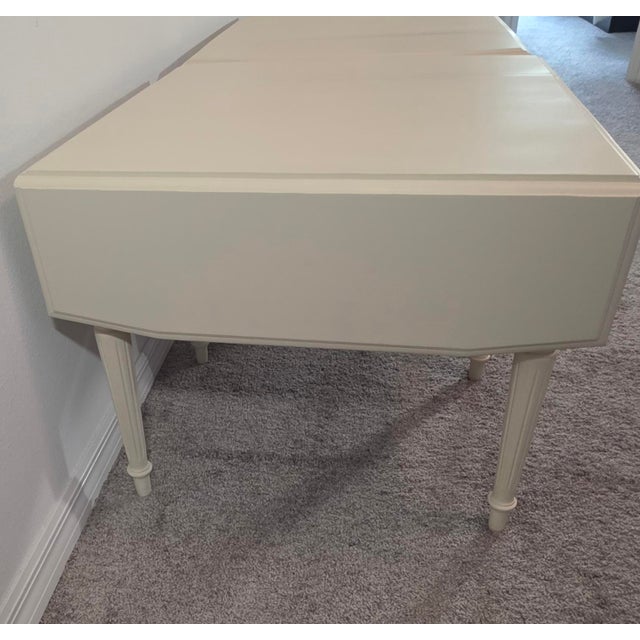 Wood Vintage Ethan Allen American Traditional Drop-Leaf Side Tables – Pair For Sale - Image 7 of 11