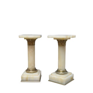 Antique Victorian White Marble Columns, Set of 2 For Sale