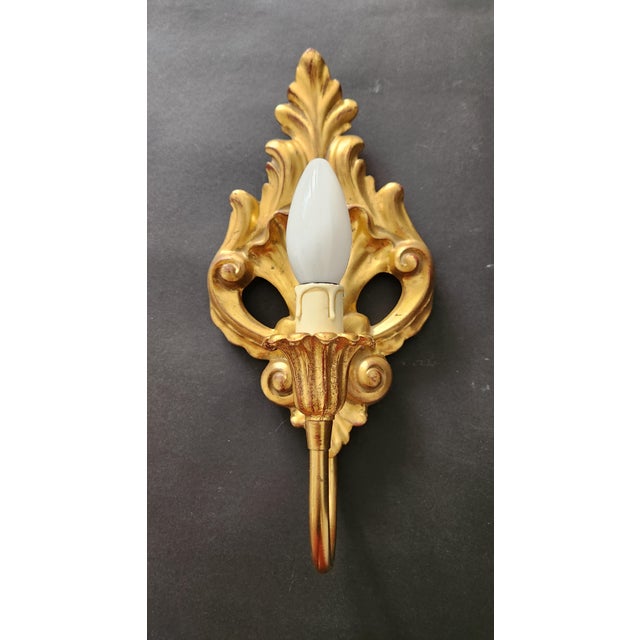 1960s Neo-Classical Louis XV Rocaille Wall Lamps with Gilded Carved Wood Appliqués, Italy, 1940s, Set of 2 For Sale - Image 5 of 18