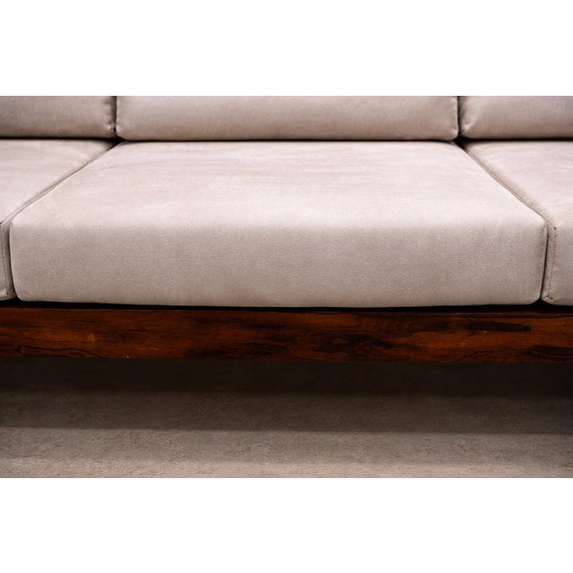 1960s Sofa in Brazilian Rosewood and Warm Taupe Mohair, Fátima, 1960s — Lot 550A For Sale - Image 5 of 15