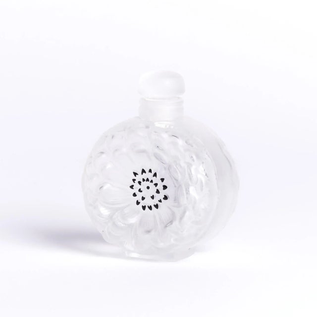 Art Deco Early 20th Century Lalique Dahlia Perfume Bottle For Sale - Image 3 of 10