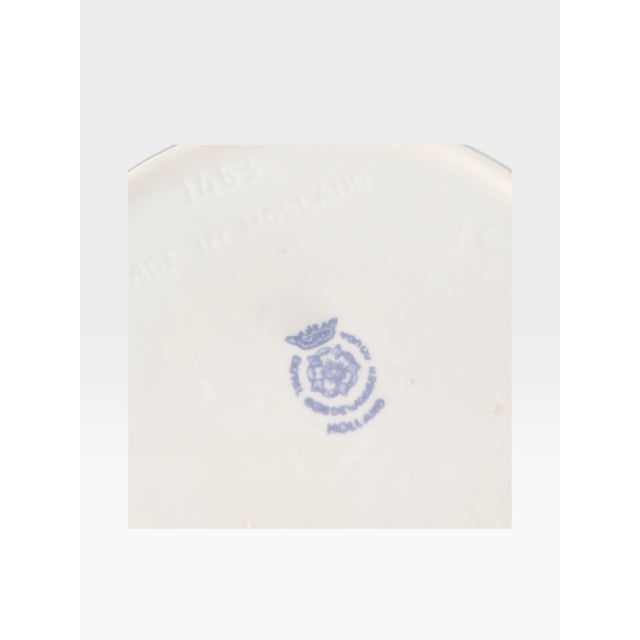 Hand-Painted Dutch Delft Blue Tobacco Jar & Humidor with Brass Lid from Goedewaagen, Gouda, 1930s For Sale - Image 3 of 16