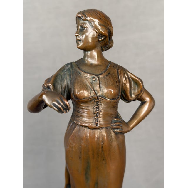 Modern 19th-Century Sculpture of Young Lady in Calamine, 1900s For Sale - Image 3 of 8