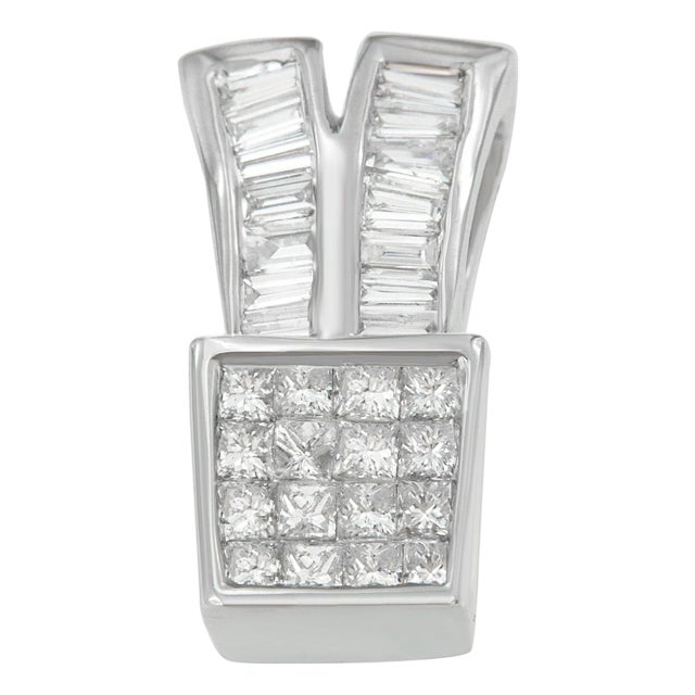 14K White Gold 1 1/3 cttw Princess and Baguette Cut Diamond Sparkling Shapes Pendant Necklace (H-I, SI1-SI2) For Sale
