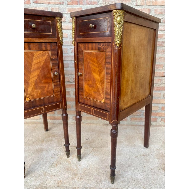 1940s Pair of French Empire Style Wood Nightstands With Inlay and Bronze Mounts For Sale - Image 9 of 11