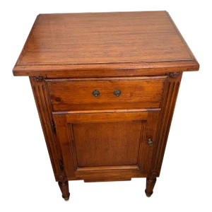 1990s Vintage Walnut Nightstand
