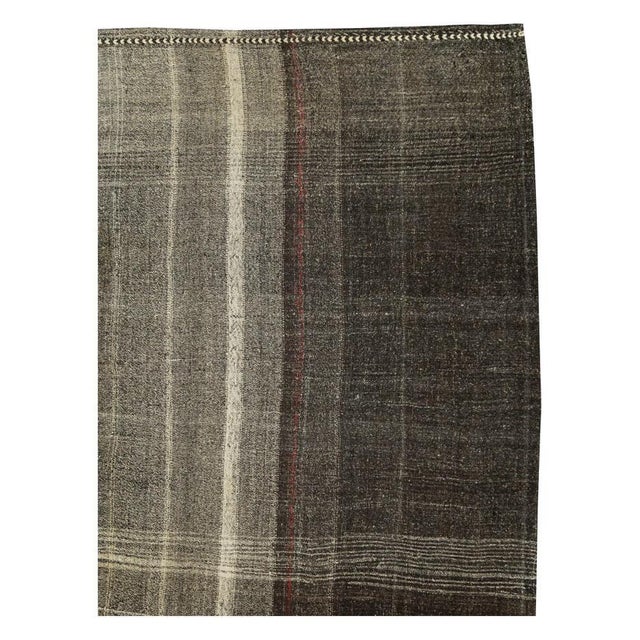 Tribal Galerie Shabab Collection Mid-20th Century Turkish Tribal Kilim Room Size Carpet in Charcoal and Brown For Sale - Image 3 of 10