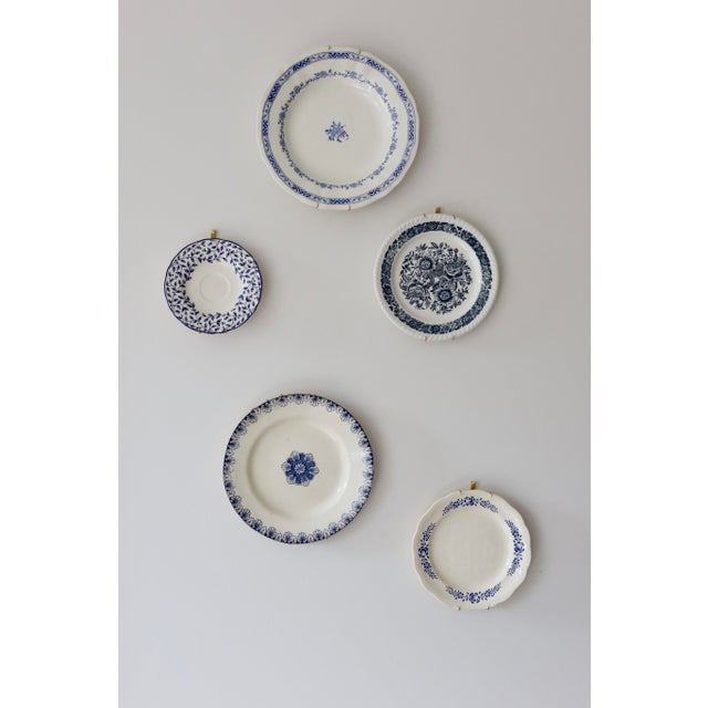 Wall Plates in Bleu and White Earthenware, 1950s, Set of 5 For Sale - Image 9 of 10