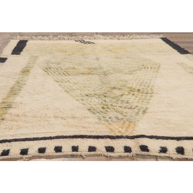Contemporary Beni Mrirt Moroccan Rug, 07'01 X 09'00 For Sale - Image 9 of 10