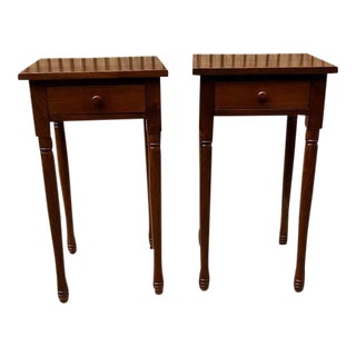 Late 20th Century Pair of Clore Furniture American Federal Style Single Drawer Solid Walnut Side Tables For Sale