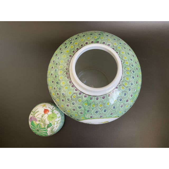 Chinese Famille Verte Porcelain Ginger Jar With Lotus Pond Scenery For Sale In Las Vegas - Image 6 of 15