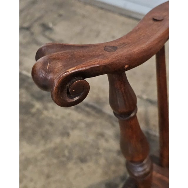 Antique 18th Century Fan Back Windsor Arm Chair Benchmade Carved Knuckles For Sale In Cleveland - Image 6 of 10