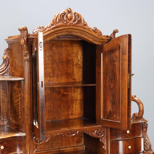 Louis Philippe Writing Desk in Walnut and Walnut Feather For Sale - Image 4 of 13