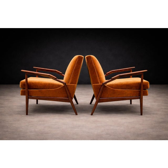 Giuseppe Scapinelli Pair of Armchairs in Caviúna & Burnt Caramel Mohair Velvet, Brazil, 1950s For Sale - Image 17 of 17