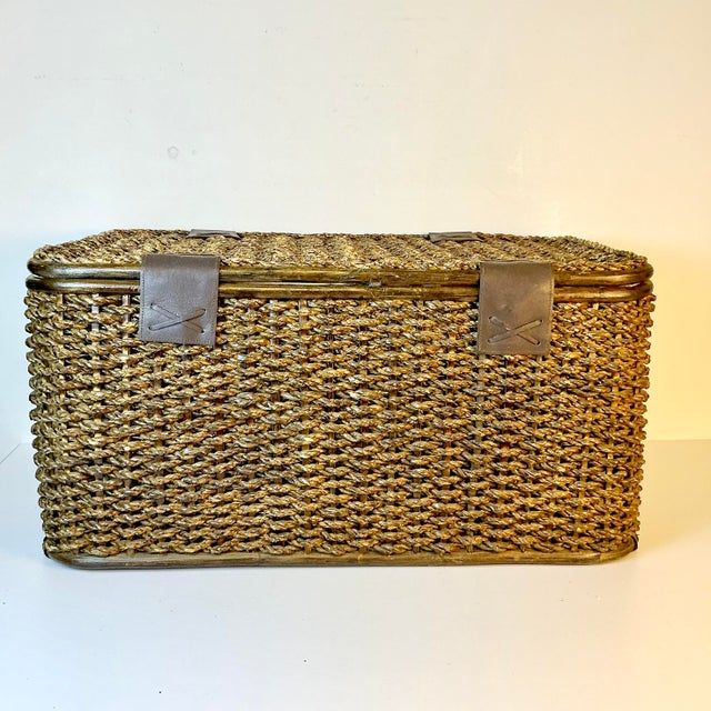 1980s Vintage Boho Chic Arts & Crafts Coastal Large Woven Jute Wicker & Bentwood Storage Lidded Basket For Sale - Image 10 of 18