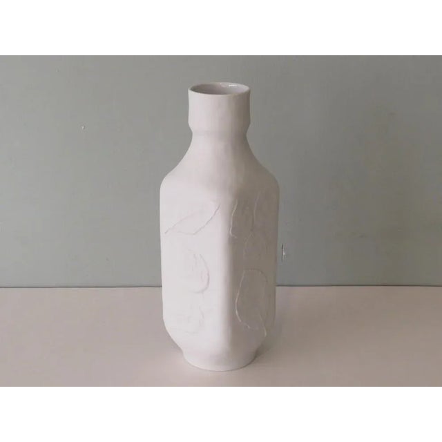 Mid-Century Modern White Biscuit Vase from Hutschenreuther, Germany, 1970s For Sale - Image 3 of 11