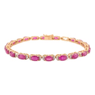 7.67 Carat Natural Ruby Contemporary Tennis Bracelet in 14k Yellow Gold With Diamonds For Sale